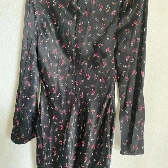 Finders Keepers Zadie Black Daisy Floral Long Sleeve Deep V Neck Sample Dress 4 - Picture 9 of 11
